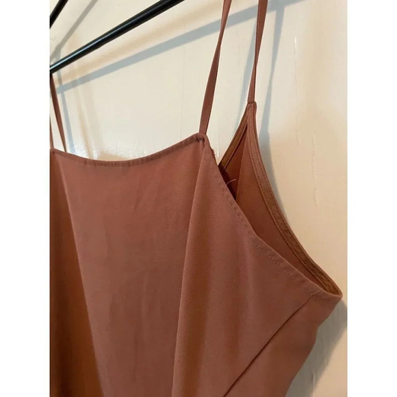 Uniqlo Women's size Medium Clay Tanktop Blouse - Picture 7 of 7
